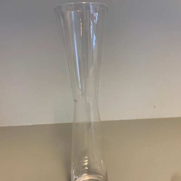 small vase - Picture 2 of 4